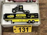 TRANSPORTER COLLECTOR SERIES KENWORTH LARRY PEARSON #92 TEAM HAULER, 1:64 SCALE