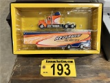 KENWORTH W900 RELIABLE CAR CARRIERS TRACTOR TRAILER, 1:64 SCALE