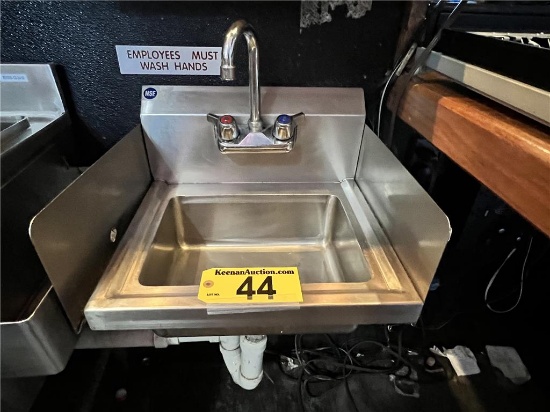 STAINLESS STEEL 17" HAND SINK WITH 4.75" SPLASH GUARDS