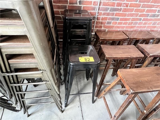 $BID PRICE X 4 - (4) 30" BLACK METAL BAR STOOLS