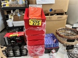 LOT OF ASSORTED PLASTIC CONTAINERS
