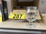 $BID PRICE X 13 - (13) BANDED BREWING 12OZ. BEER GLASSES