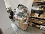 PALLET OF ASSORTED HOLIDAY DECORATIONS