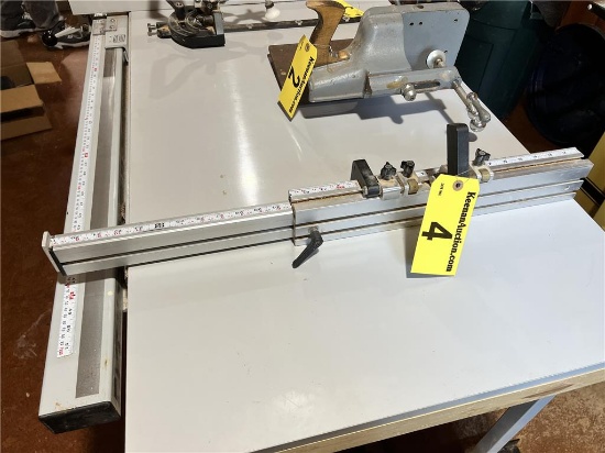TELESCOPING TABLE SAW FENCE