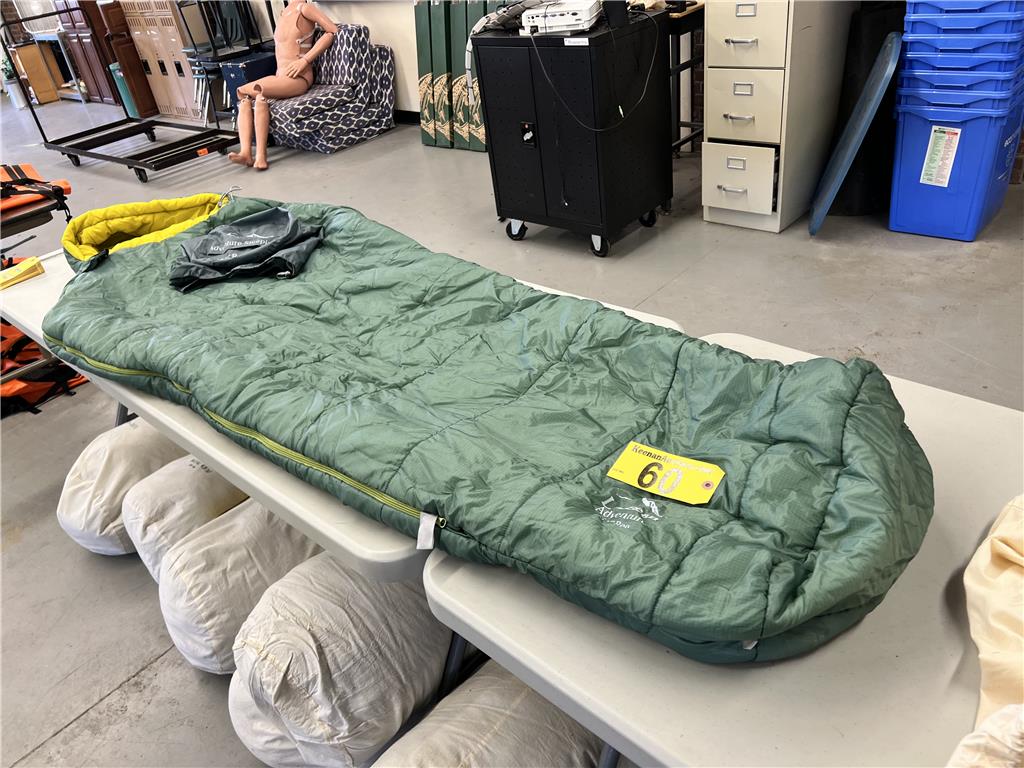 L.L. BEAN ADVENTURE 25 DEGREE REG. MUMMY SLEEPING Proxibid