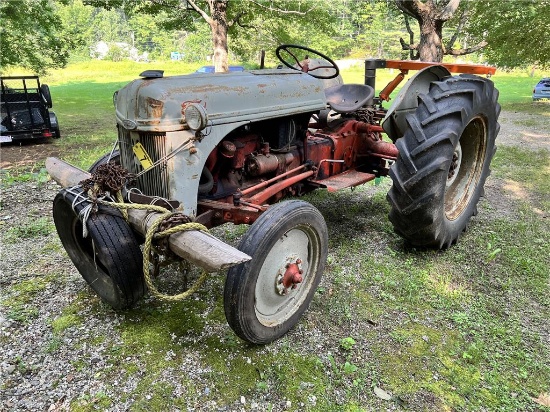 1948 FORD 8N TRACTOR, ORIGINAL CONDITION, RUNS WELL,  3-POINT HITCH, PTO, S/N: 8N100708