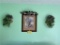 LOT OF ASSORTED WALL DÉCOR & FRAMED PRINTS