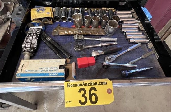 CONTENTS OF 1-DRAWER: RATCHET WRENCHES, SOCKETS & EXTENSIONS, MISC.