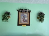 LOT OF ASSORTED WALL DÉCOR & FRAMED PRINTS