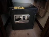 SENTRY DIGITAL CASH SAFE, S/N: AH-486575