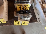 LOT: 2-STEERING U-JOINTS 3/4