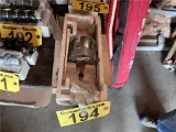 WINDSHIELD WIPER MOTOR W/ WIPER BLADES