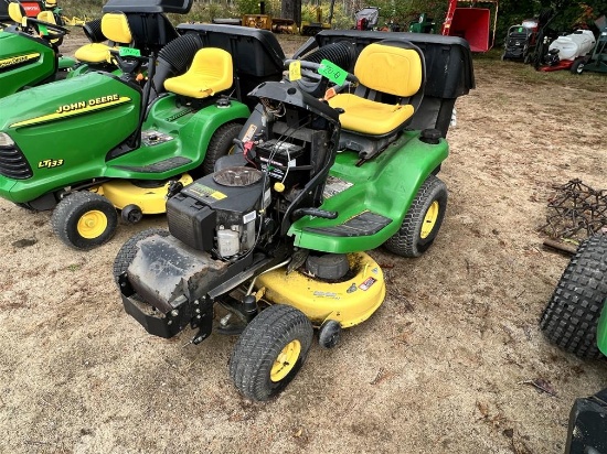 JOHN DEERE RIDING LAWN TRACTOR, 187 HOURS