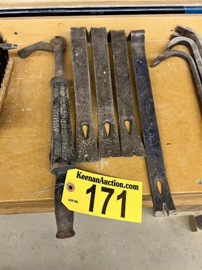 BRIDGEPORT VINTAGE NAIL PULLER W/ 4-PRY BARS