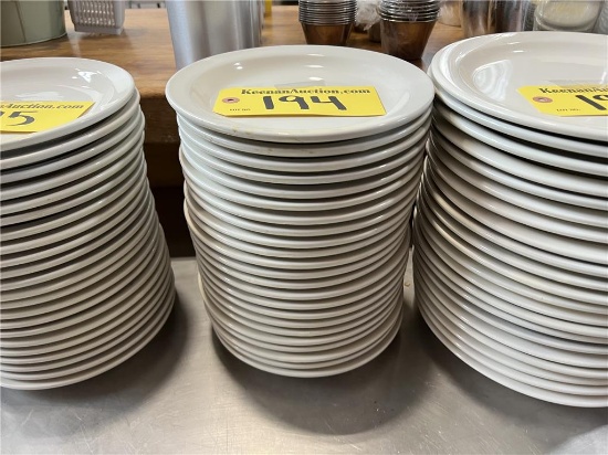 LOT: 23 - 8.5" SALAD PLATES