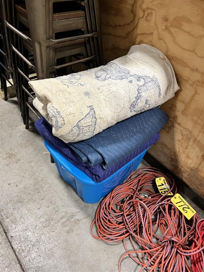 LOT: 3-PACKING BLANKETS