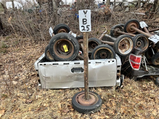 TRUCK BED & CONTENTS: (20+/-) ASSORTED SIGN POSTS