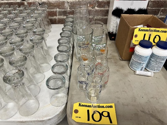 LOT OF ASSORTED GLASSWARE: