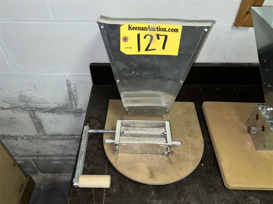 MANUAL CONICAL GRINDER
