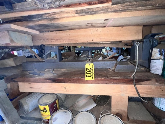 SMALL BENCHTOP WOOD LATHE