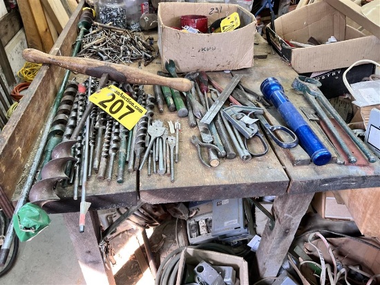 LOT: WOOD AUGER BITS, HAND SHEARS, PUNCHES, TONGS, NAIL PULLERS, MISC.