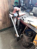 LEG VISE