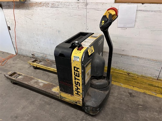 HYSTER MODEL W40Z 4,000LB MOTORIZED PALLET TRUCK