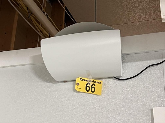 $BID PRICE X 2 -  (2) ZAP-N-TRAP INSECT LIGHTS. YOU WILL BE CHARGED 2 TIMES YOUR BID