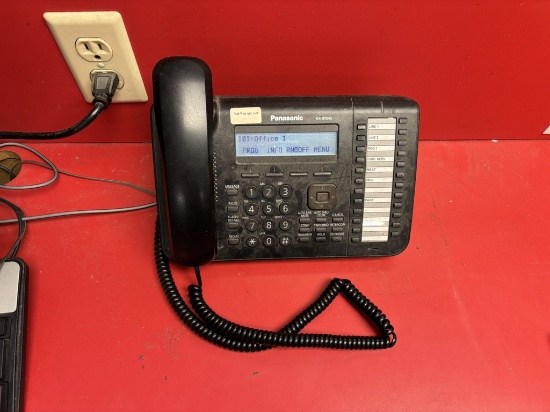 LOT OF 3-PANASONIC KX-DT500 SERIES DIGITAL BUSINESS PHONES