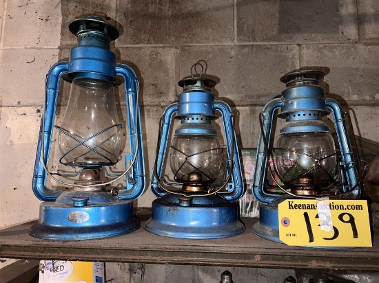 LOT: 4-DIETZ VINTAGE KEROSENE LANTERNS