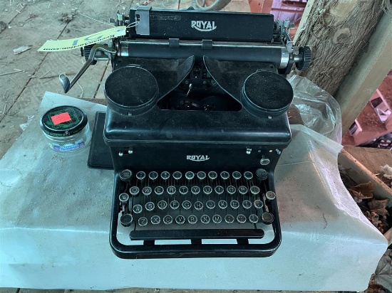 ROYAL TYPEWRITER