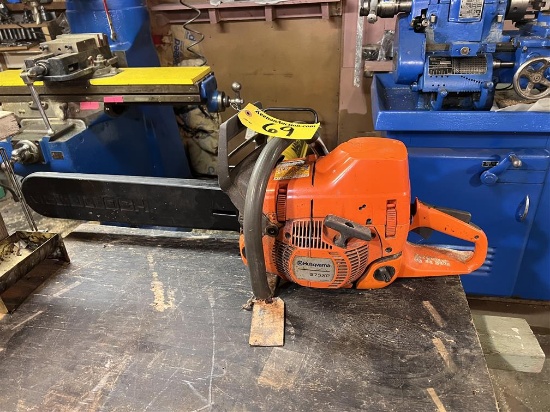 HUSQVARNA 575 18" GAS CHAINSAW W/ CHAIN GUARD