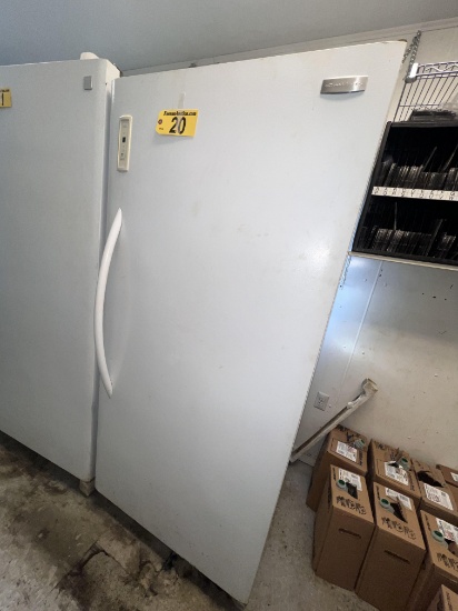 2009 FRIGIDAIRE MODEL FFU21F5HWD SINGLE DOOR UPRIGHT FREEZER, 20.5 CU. FT., 32"W X 28.75"D X 72"H