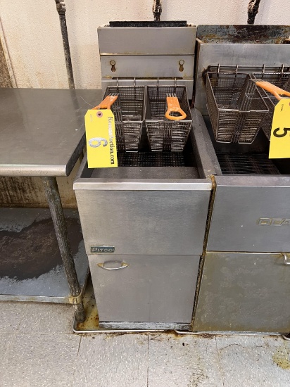 PITCO MODEL 45C 42LB. DEEP FAT FRYER, 122,000 BTU, W/ 2-FRYER BASKETS