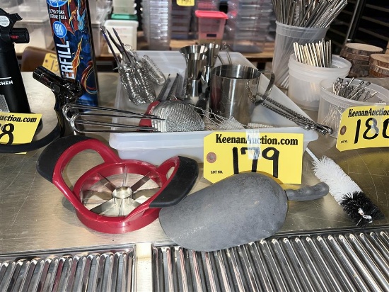 MISC. BAR LOT: JIGGERS, STRAINERS, STRAW CLEANERS, COCKTAIL MIXER, UTENSILS, SCOOP, APPLE SLICER