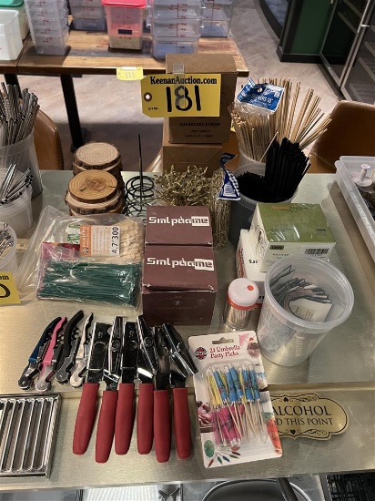 MISC. BAR LOT: COCKTAIL ACCESSORIES, BOTTLE OPENERS, CAN OPENERS, STRAWS