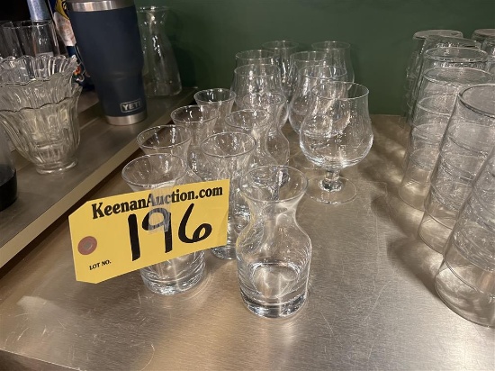 BID PRICE X 15 - (15)-PC ASSORTED BARWARE: (8) MINI WINE CARAFES & (7) BELGIAN BEER TASTING GLASSES