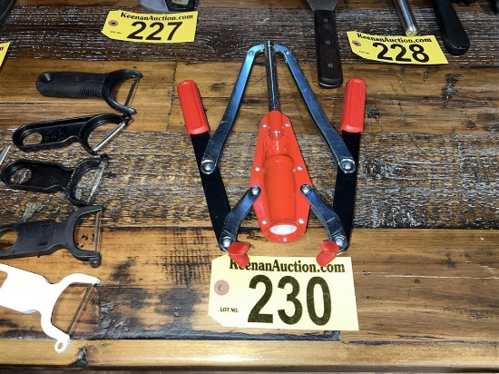 PORTUGESE DOUBLE LEVER CORKER