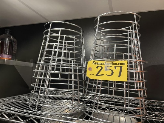 BID PRICE X 15 - (15) WIRE PIZZA RISERS, 7.5"