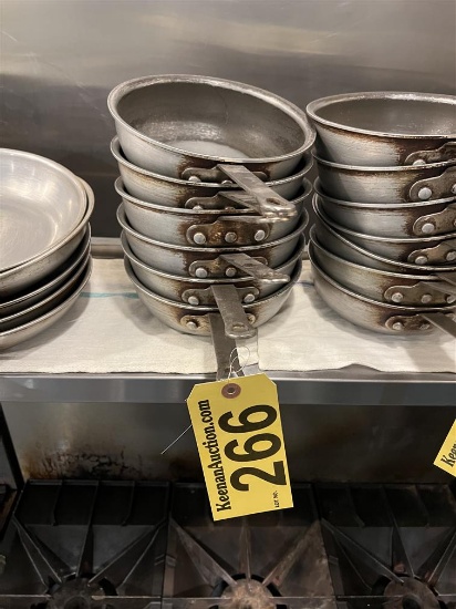 BID PRICE X 6 - (6) ALUMINUM 8.5" FRYING PANS