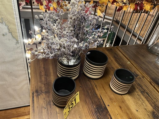 LOT: 4-PC FLOWER POT SET