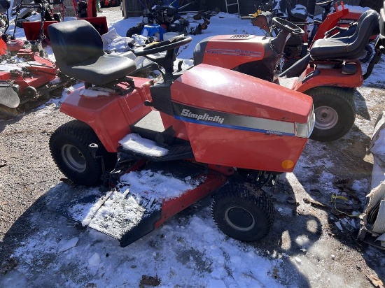 SIMPLICITY BROADMOOR LAWN TRACTOR, 16HP BRIGGS & STRATTON