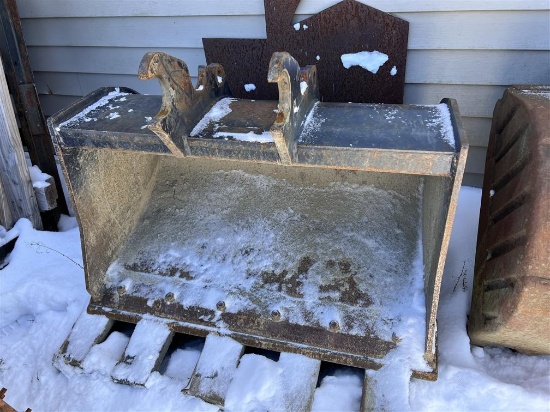 KUBOTA MODEL K7877 36" CLEAN-UP BUCKET