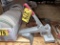 LOT: CRAIN CARPET STRETCHER, KNEE KICKER, KNEE PADS