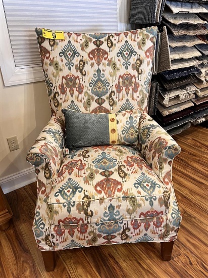 ARM CHAIR, SLIPCOVER, W/ ACCENT PILLOW