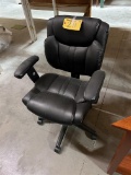 SWIVEL OFFICE ARM CHAIR