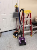 LOT: BISSELL ZING VACUUM, BROOMS & DUST PANS