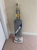 ORECK XL UPRIGHT VACUUM