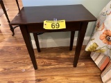 END TABLE, ELECTRIFIED, USB PORT