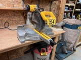 DEWALT SLIDING COMPOUND MITER SAW